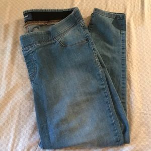 Old Navy Rockstar mid-rise jeggings